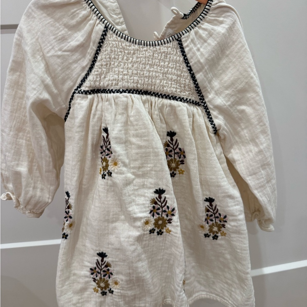 Zara Cream Embroidered Floral Casual Dress with Black Trim